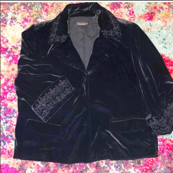 H/P 11/11/20 🎈 Gorgeous Tahari Lush Velvet blazer - Picture 1 of 8